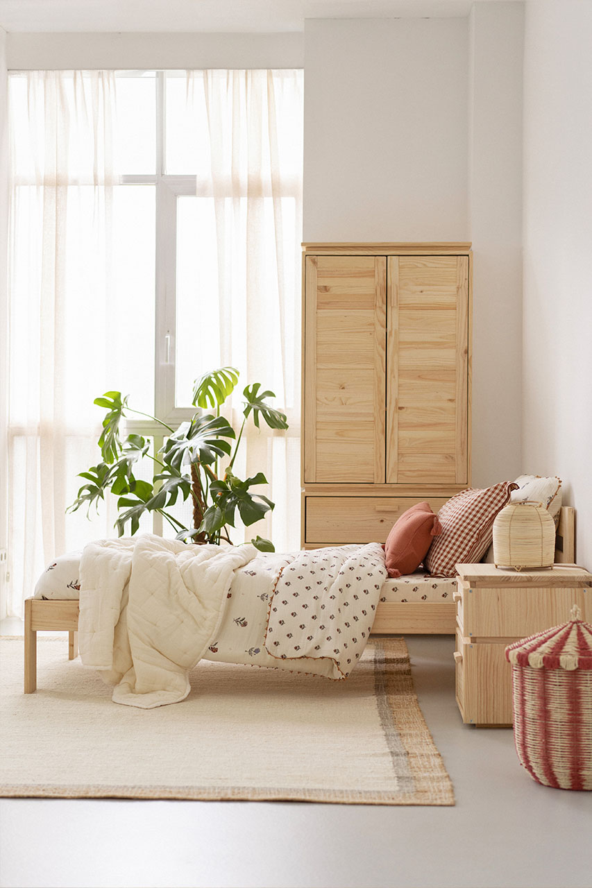 Imagen de ambiente 1 para:Cama individual de madera natural